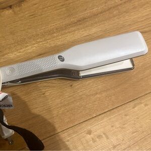 T3 Straightener
